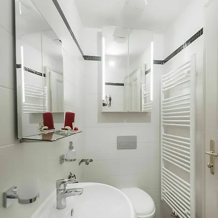 Soukenicka Apartment *